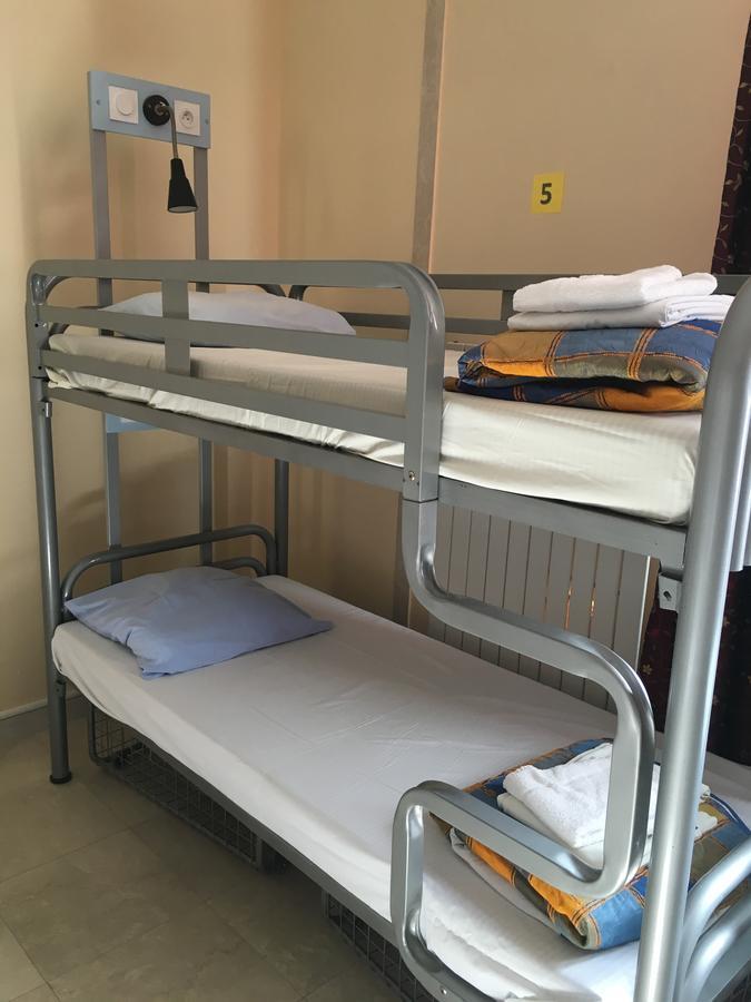 Antares Hostel Νίκαια Εξωτερικό φωτογραφία